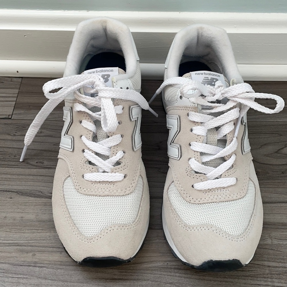 New Balance 574v2 Shoe size 7 White/White